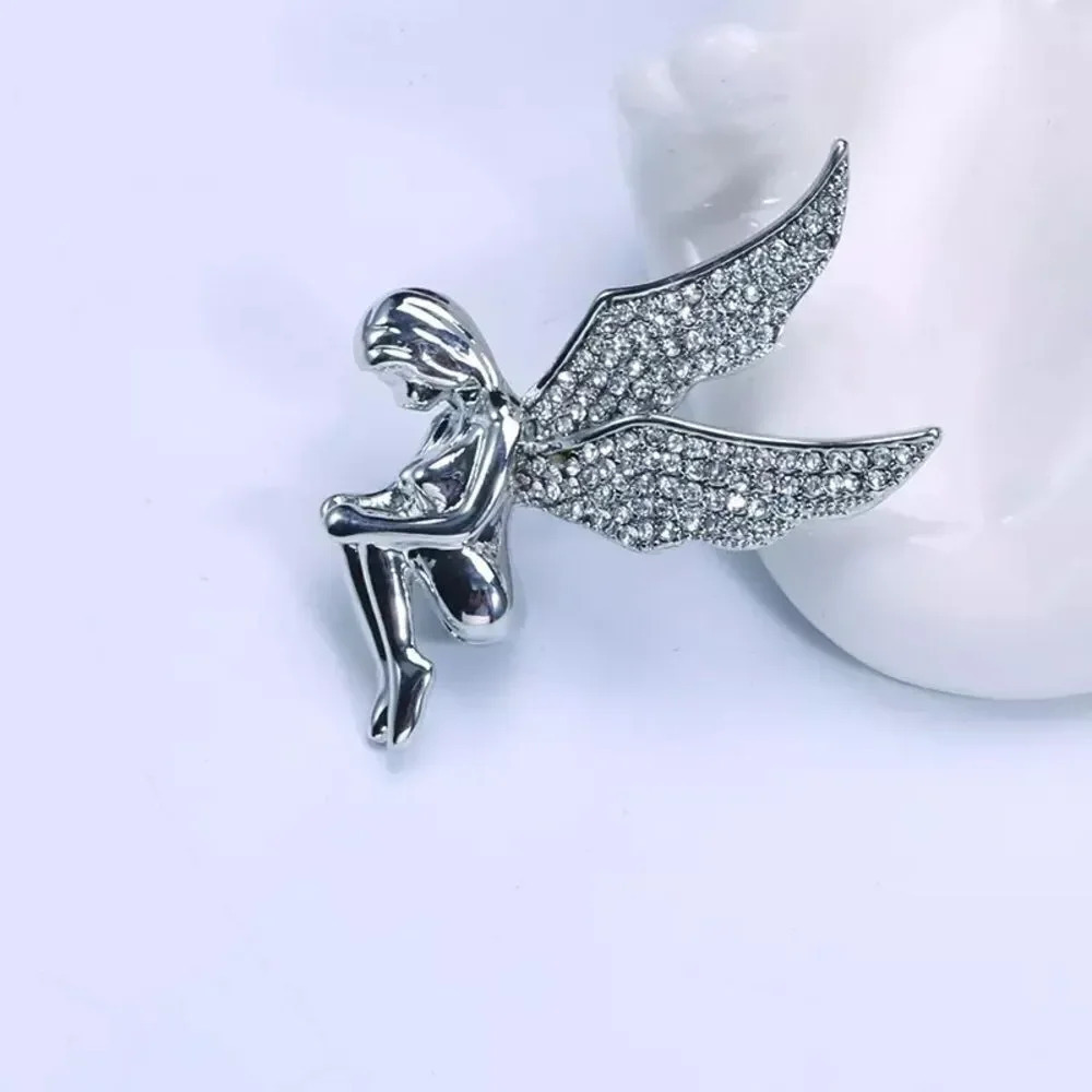VQ Angel Brooch - Picture 2 of 7